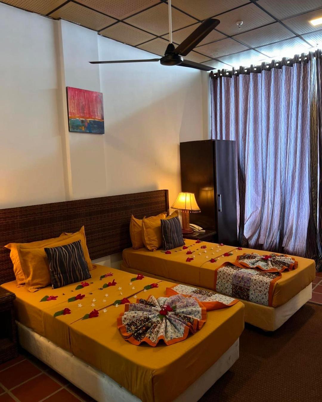 Lavanga Beach Hikkaduwa Exterior foto
